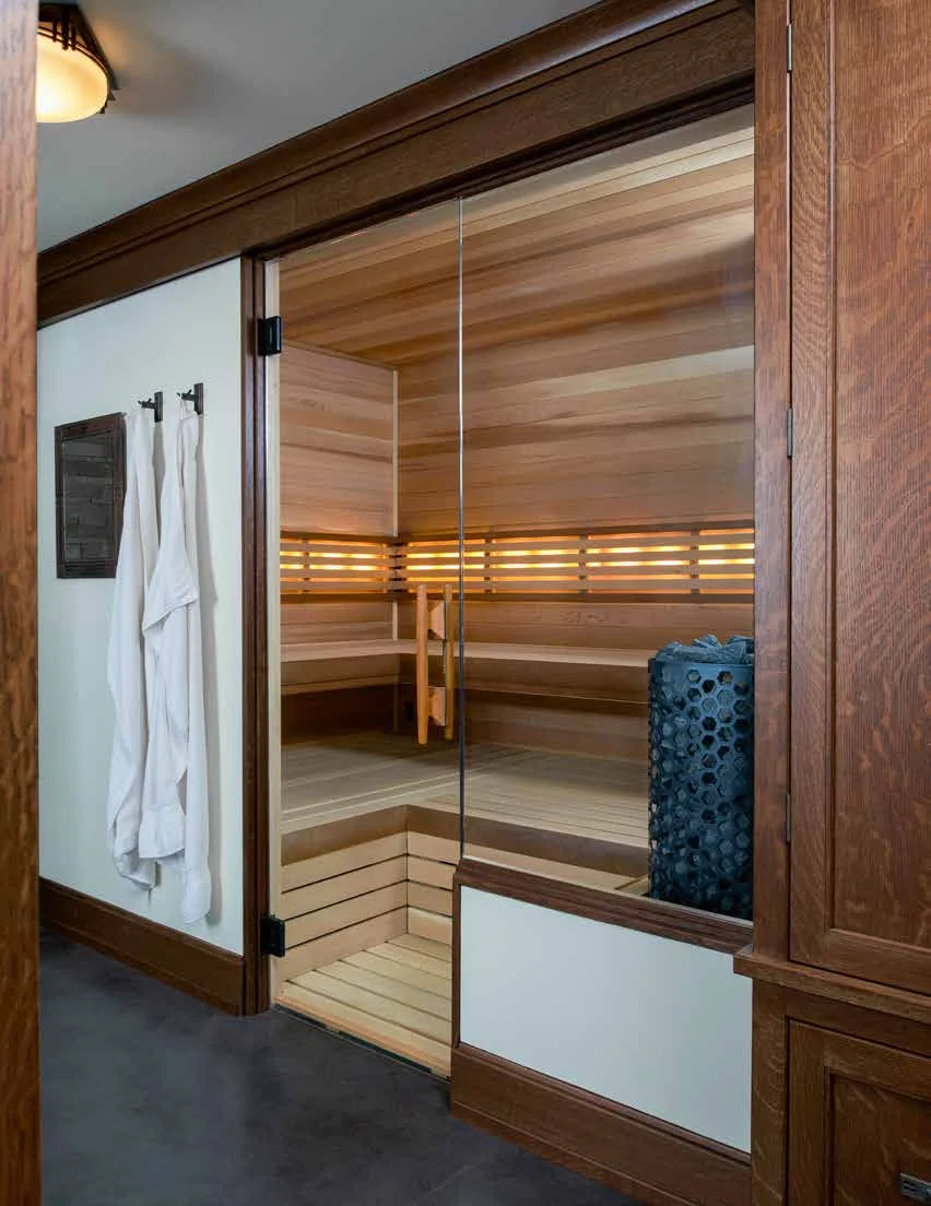 Unwind: A full-glass front reveals brown and tan cedar, with an upgraded step-up platform.